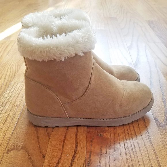 Cat & Jack Other - Cat & Jack size 1 zipper fur winter boots